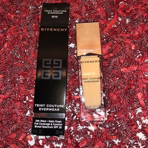 P210 - Givenchy Tient Couture Foundation